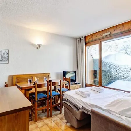 For 4 People * Megeve